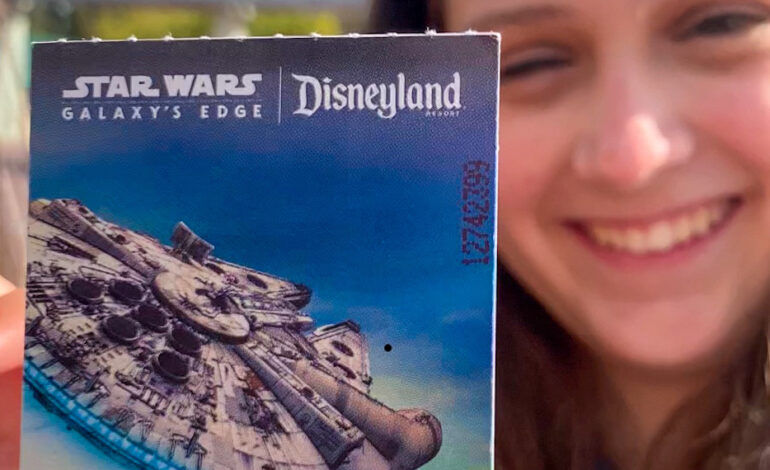 How to buy Disneyland tickets from Australia