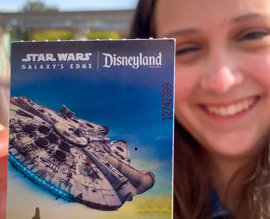 How to buy Disneyland tickets from Australia